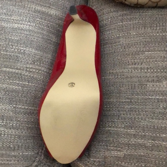 Shoes - Picture 2 of 5